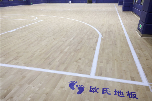 實(shí)木運(yùn)動(dòng)地板